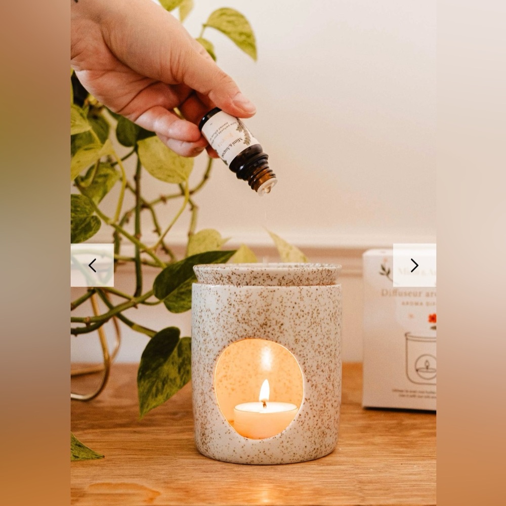 Mimi & August Ceramic Diffuser for Essential Oils
- Like New